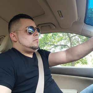 Meet your Posher, Carlos